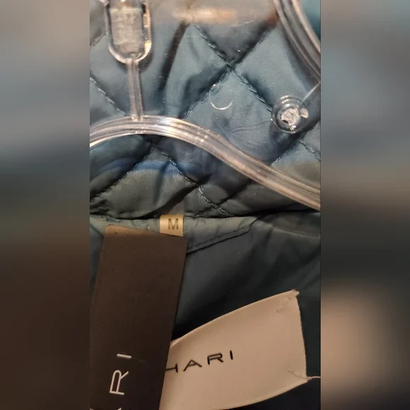 21. NWT Tahari Quilted Jacket - Picture 2 of 13